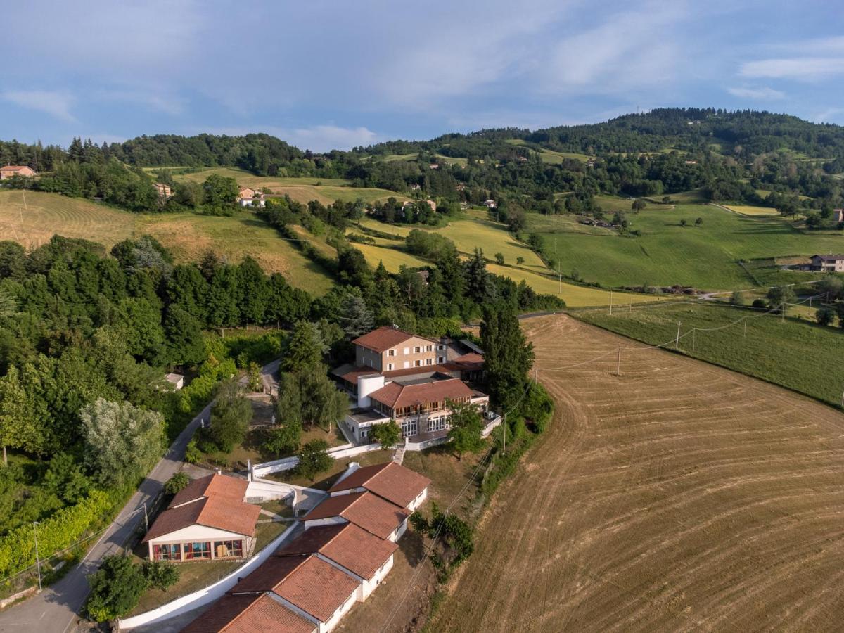 Hotel Butterfly - Il Nido D'Amore Bologna Monzuno ภายนอก รูปภาพ